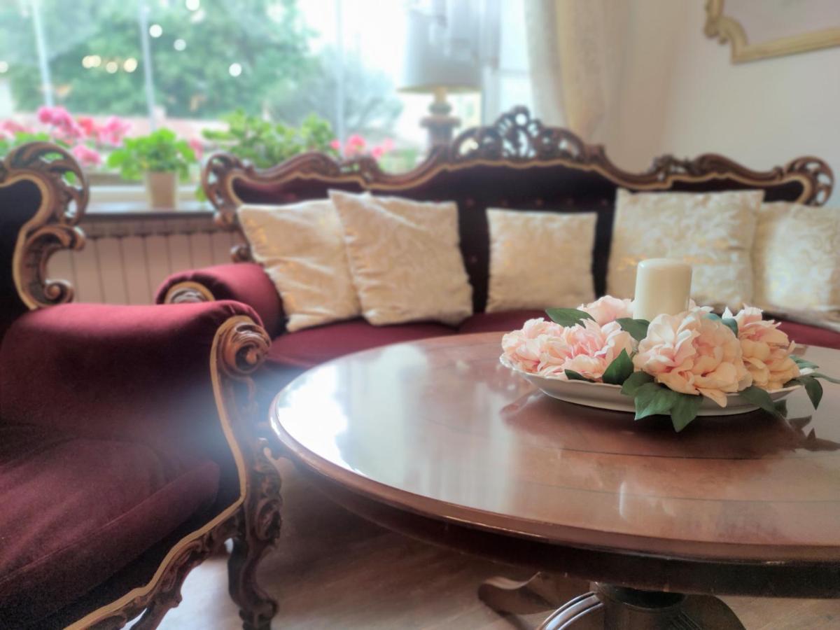 Hotel Dejmalik ลิโตเมริเซ ภายนอก รูปภาพ