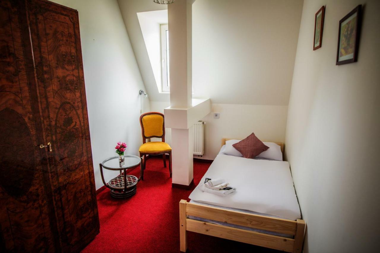 Hotel Dejmalik ลิโตเมริเซ ภายนอก รูปภาพ