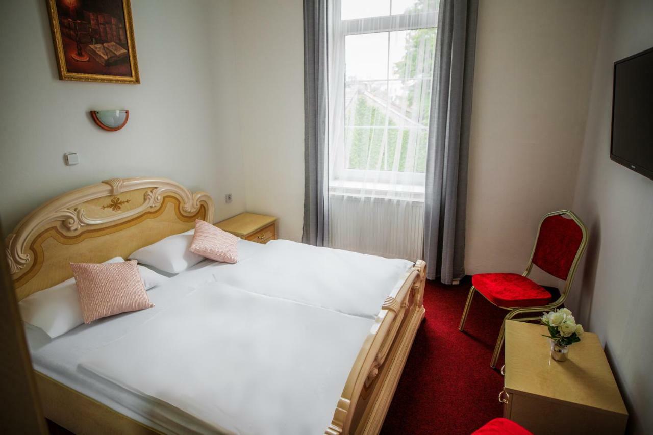 Hotel Dejmalik ลิโตเมริเซ ภายนอก รูปภาพ