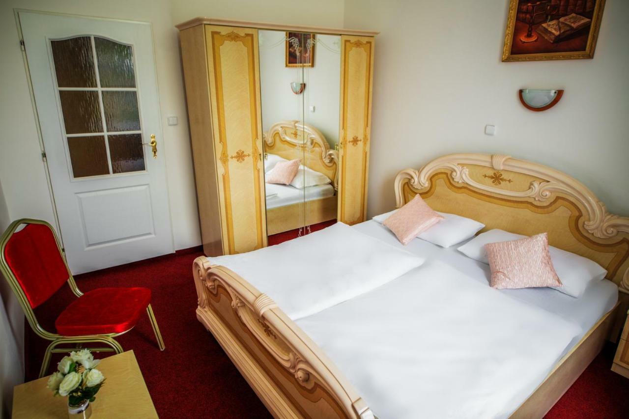 Hotel Dejmalik ลิโตเมริเซ ภายนอก รูปภาพ
